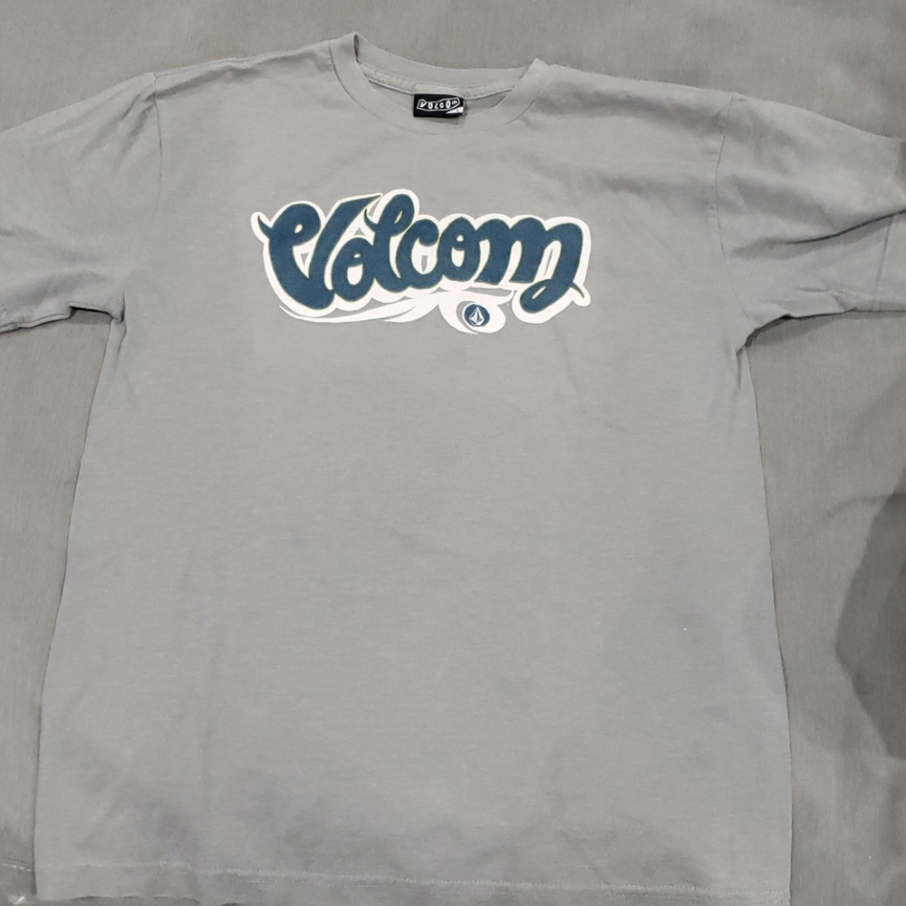 Volcom tshirt